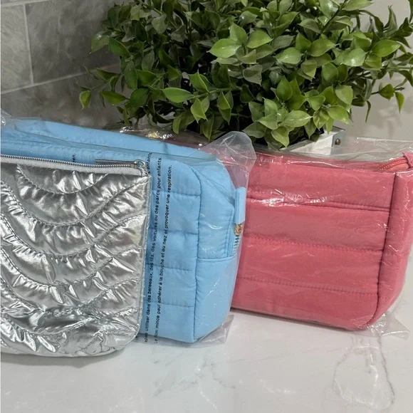 💙 2 for $12 Cosmetic Travel Bags NEW Ulta beauty makeup pouch Lot of 5 - Picture 5 of 7